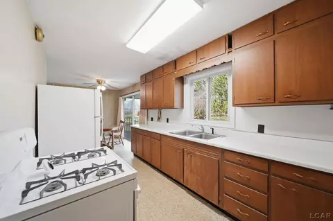 Kitchen - 1616 Mitchell, Adrian, MI 49221 photo 2 of 2