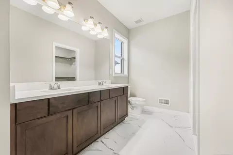 Bath - 56663 Via Nesso, Macomb, MI 48042 photo 1 of 4