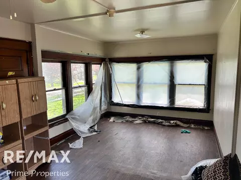 Living - 626 E 2nd, Flint, MI 48503 photo 6 of 7