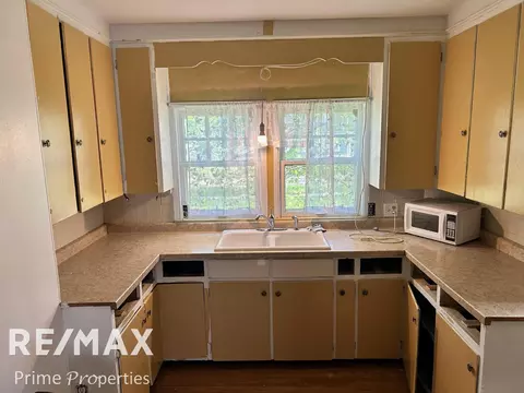 Kitchen - 626 E 2nd, Flint, MI 48503 photo 2 of 3
