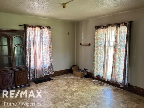 Living - 626 E 2nd, Flint, MI 48503 photo 1 of 7