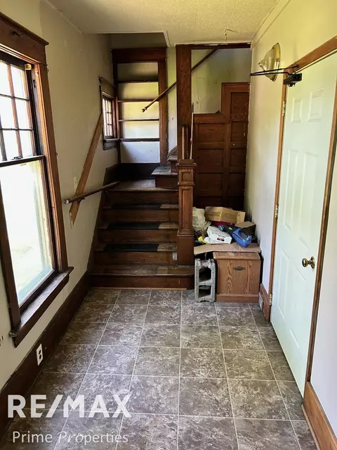 Entry Way - 626 E 2nd, Flint, MI 48503 photo 7 of 9