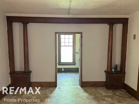 Entry Way - 626 E 2nd, Flint, MI 48503 photo 2 of 9