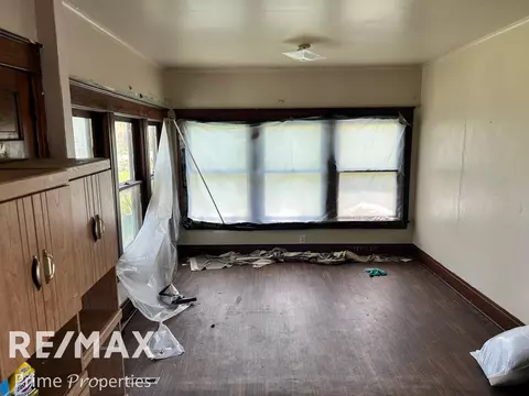 Living - 626 E 2nd, Flint, MI 48503 photo 7 of 7