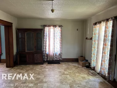 Living - 626 E 2nd, Flint, MI 48503 photo 2 of 7