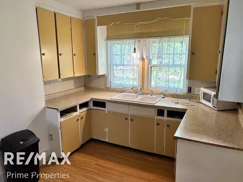 Kitchen - 626 E 2nd, Flint, MI 48503 photo 3 of 3