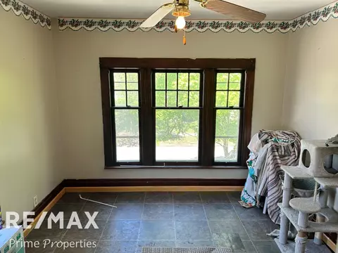 Living - 626 E 2nd, Flint, MI 48503 photo 5 of 7
