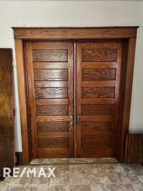 Entry Way - 626 E 2nd, Flint, MI 48503 photo 4 of 9