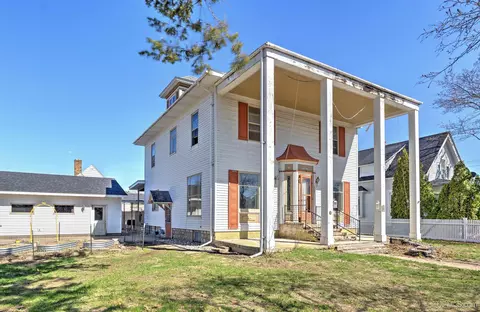 705 S 10th, Escanaba, MI 49829