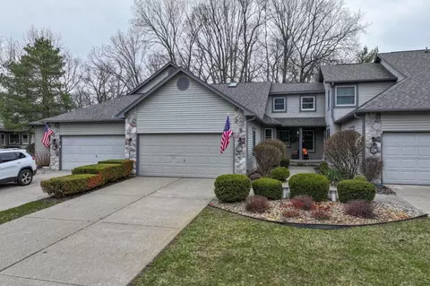 2338 Golden Pond, Fenton, MI 48430