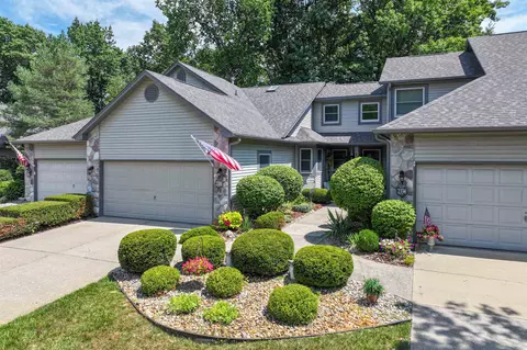 2338 Golden Pond, Fenton, MI 48430