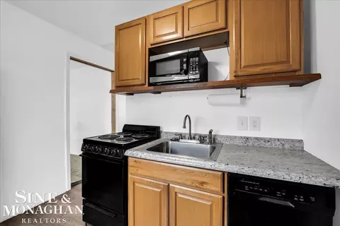 Kitchen - 800 Ruskin, Algonac, MI 48001 photo 2 of 2