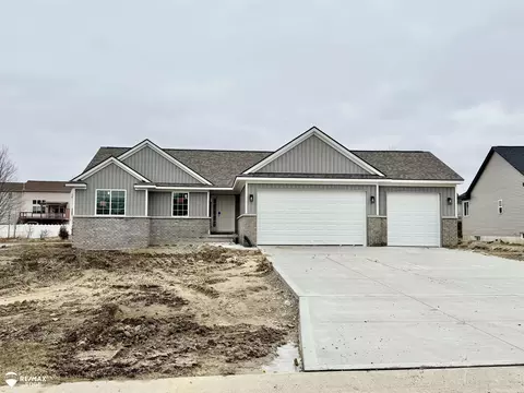 8341 Peninsula, Grand Blanc, MI 48439