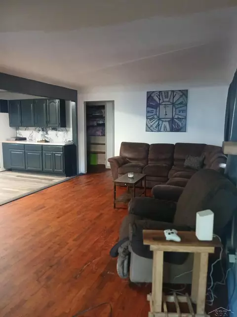 326 Burroughs, Flint, MI 48507 photo 3