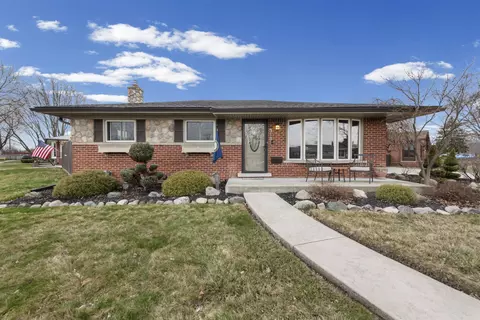 31819 Tanglewood, Saint Clair Shores, MI 48082