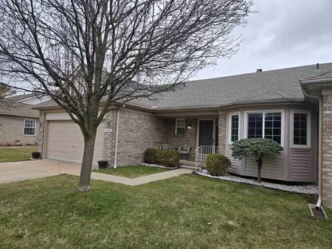 41088 Greenspire, Clinton Township, MI 48038