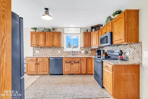 Kitchen - 354 Pheasant, Capac, MI 48014 photo 1 of 7