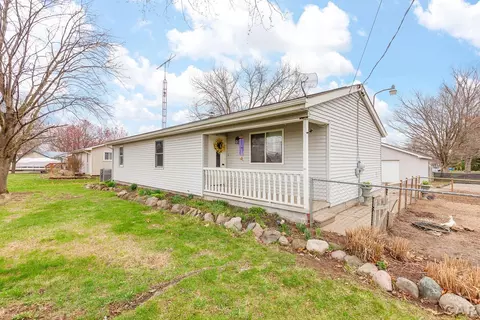 2650 Sutton, Adrian, MI 49221