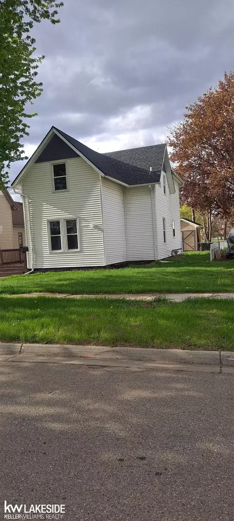 15 Michigan, Mount Clemens, MI 48043