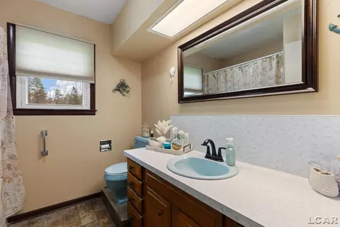 Bath - 2798 E Munger, Tecumseh, MI 49286 photo 1 of 1