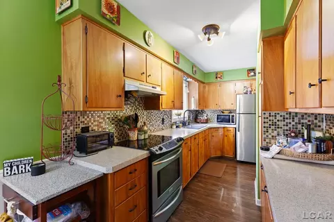 Kitchen - 2798 E Munger, Tecumseh, MI 49286 photo 1 of 2
