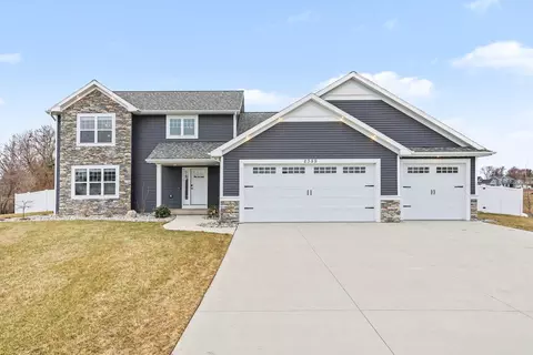 2359 Pebble Crk, Bay City, MI 48706