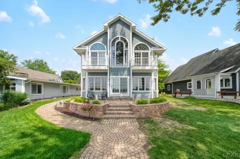 9254 Cherry Pt, Manitou Beach, MI 49253