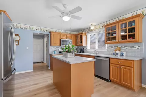 Kitchen - 49575 Willowood, Macomb, MI 48044 photo 2 of 3