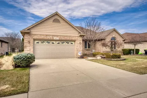 Exterior - 49575 Willowood, Macomb, MI 48044 photo 2 of 6