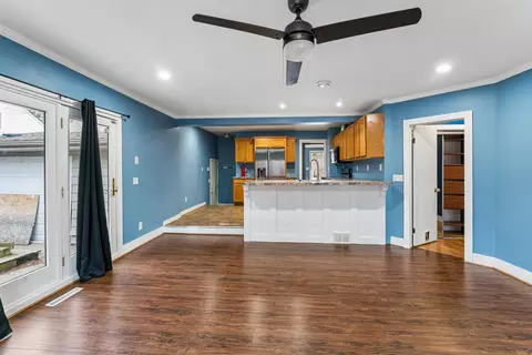 Living - 720 Algonquin, Flint, MI 48507 photo 4 of 5