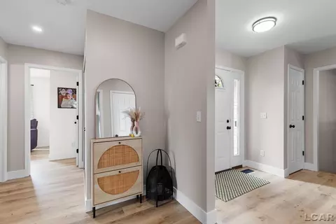 Entry Way - 3160 Crabtree, Tecumseh, MI 49286 photo 1 of 1