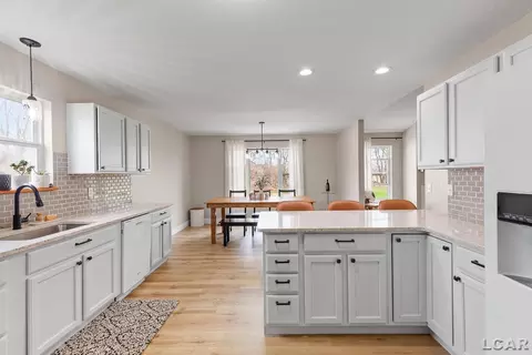 Kitchen - 3160 Crabtree, Tecumseh, MI 49286 photo 4 of 6
