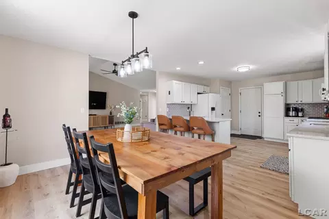 Dining - 3160 Crabtree, Tecumseh, MI 49286 photo 3 of 3