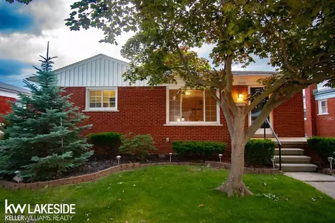 21606 Arrowhead, Saint Clair Shores, MI 48082