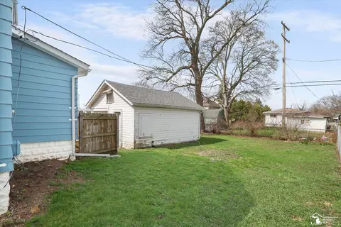 Exterior - 537 Maple, Monroe, MI 48162 photo 5 of 9