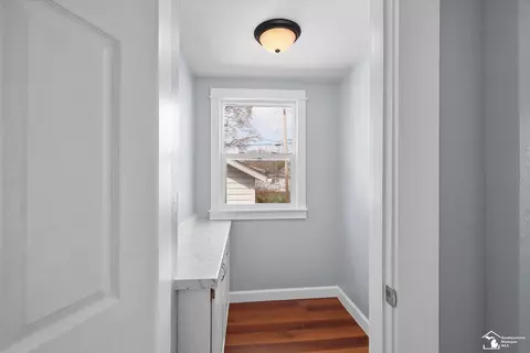 Entry Way - 537 Maple, Monroe, MI 48162 photo 7 of 7