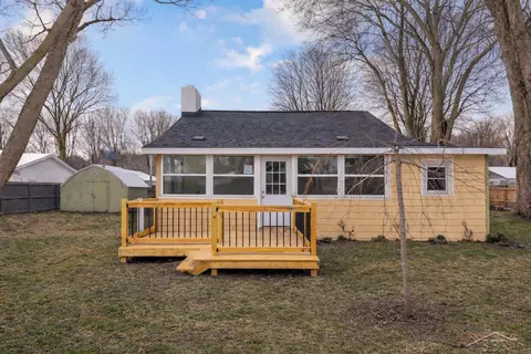 39 Spruce Rdg, Bay City, MI 48706