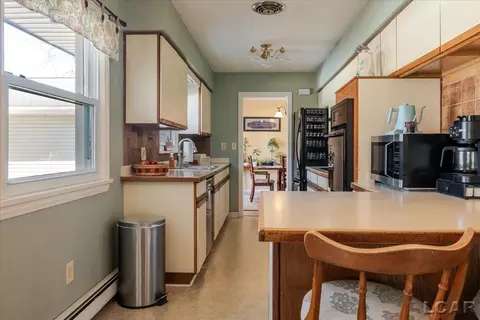 Kitchen - 1270 E Oregon, Adrian, MI 49221 photo 2 of 5