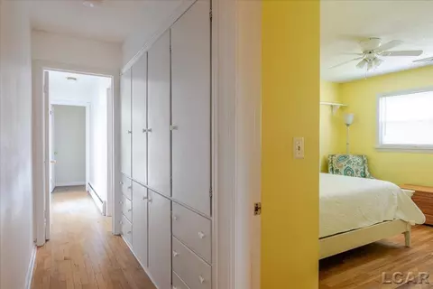 Entry Way - 1270 E Oregon, Adrian, MI 49221 photo 5 of 6