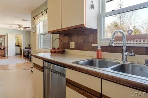 Kitchen - 1270 E Oregon, Adrian, MI 49221 photo 5 of 5