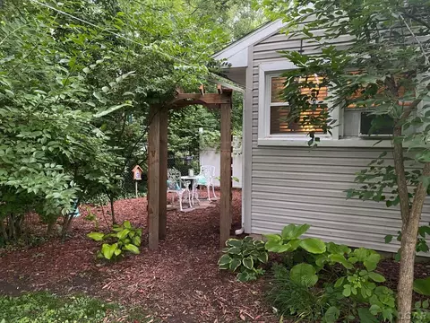 Exterior - 1270 E Oregon, Adrian, MI 49221 photo 16 of 17