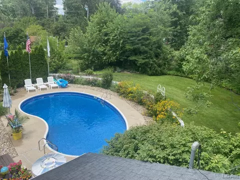 Exterior - 1270 E Oregon, Adrian, MI 49221 photo 6 of 17
