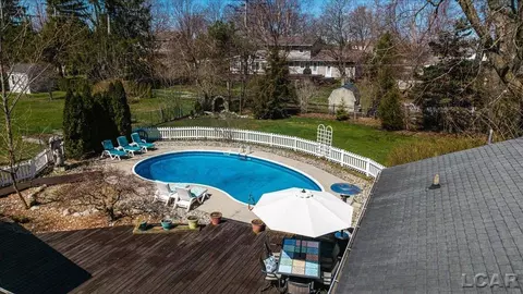 Exterior - 1270 E Oregon, Adrian, MI 49221 photo 7 of 17