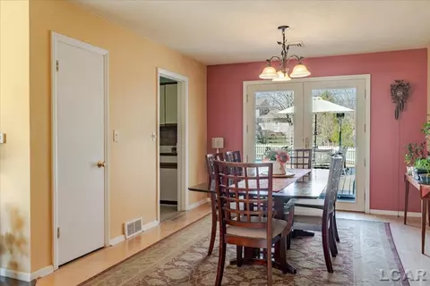 Dining - 1270 E Oregon, Adrian, MI 49221 photo 1 of 3