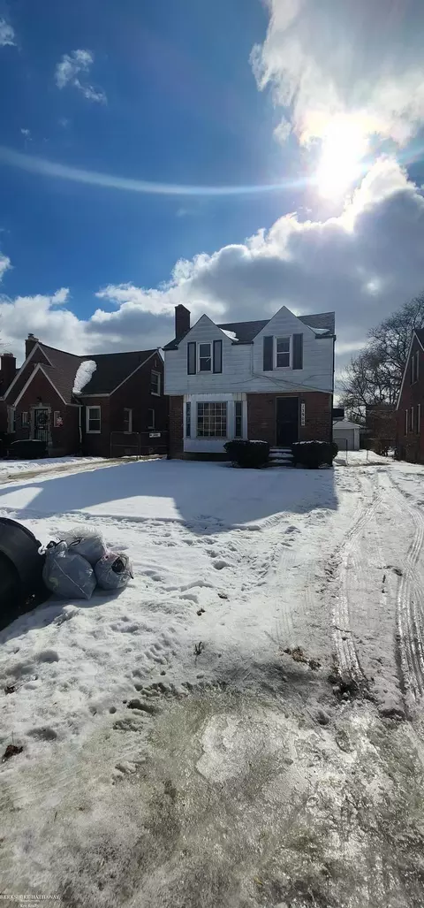 13900 Bringard, Detroit, MI 48205
