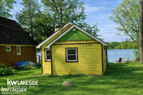 2603 Crescent Shrs, Traverse City, MI 49685