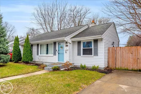 21800 Maple, Saint Clair Shores, MI 48081
