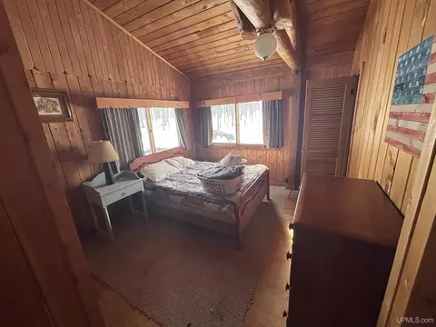 Bedroom - 18919 W Needle Pointe, Germfask, MI 49836 photo 2 of 9