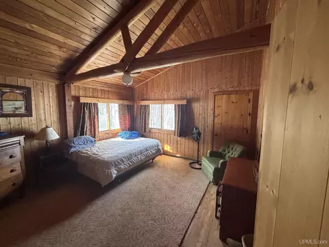 Bedroom - 18919 W Needle Pointe, Germfask, MI 49836 photo 8 of 9