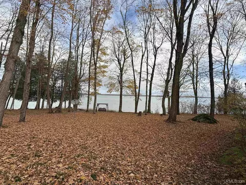 Exterior - 18919 W Needle Pointe, Germfask, MI 49836 photo 5 of 6